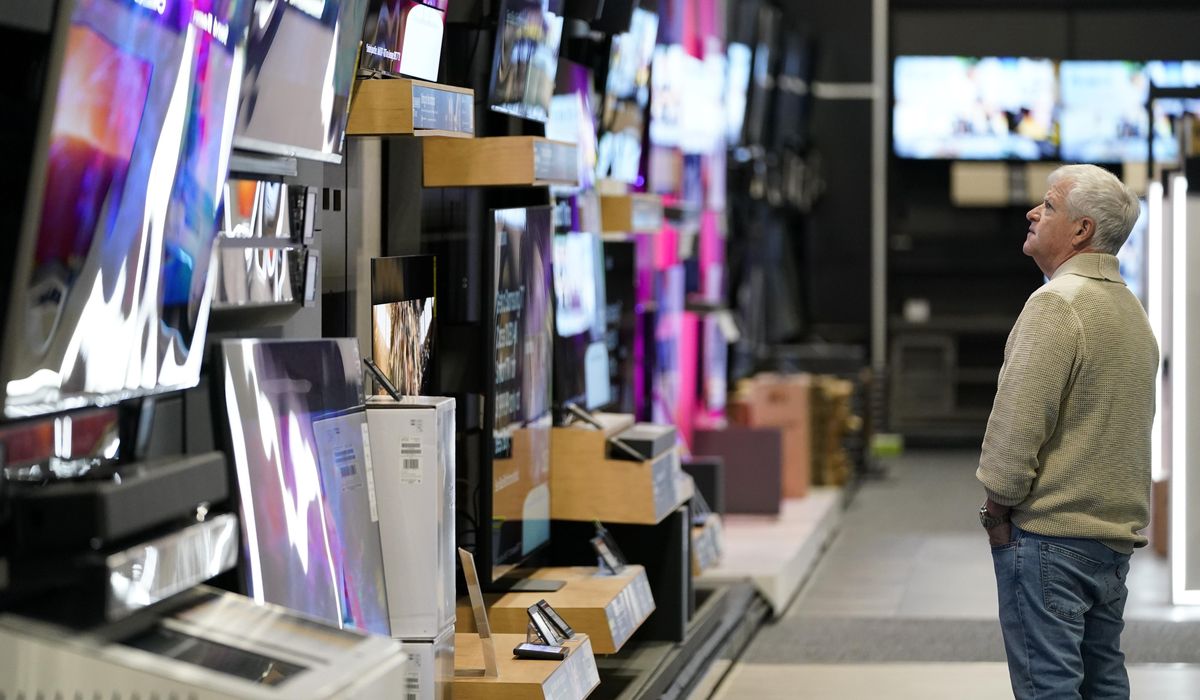NextImg:Shopping on New Year’s Day 2024? Here’s what stores are open and closed