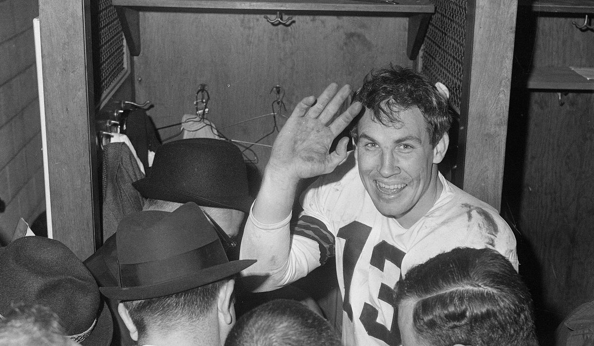 NextImg:Frank Ryan, the last quarterback to lead the Cleveland Browns to an NFL title, has died at 87