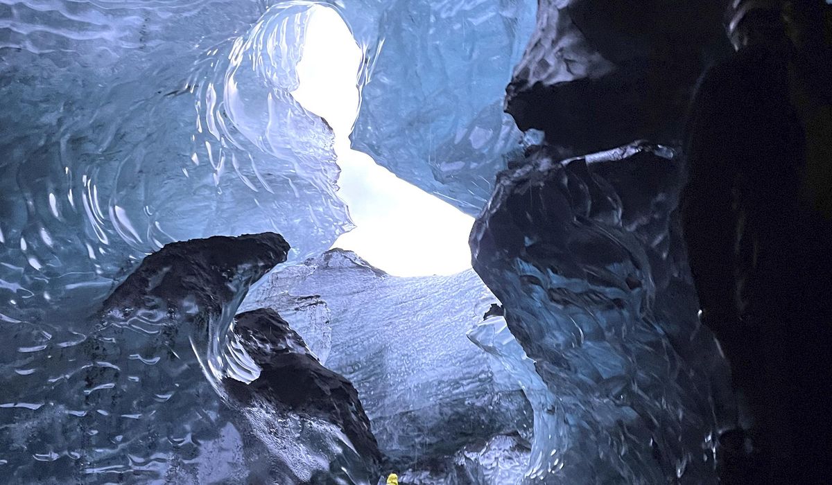 NextImg:Ice cave collapse in Iceland kills 1 tourist, and 2 are still missing