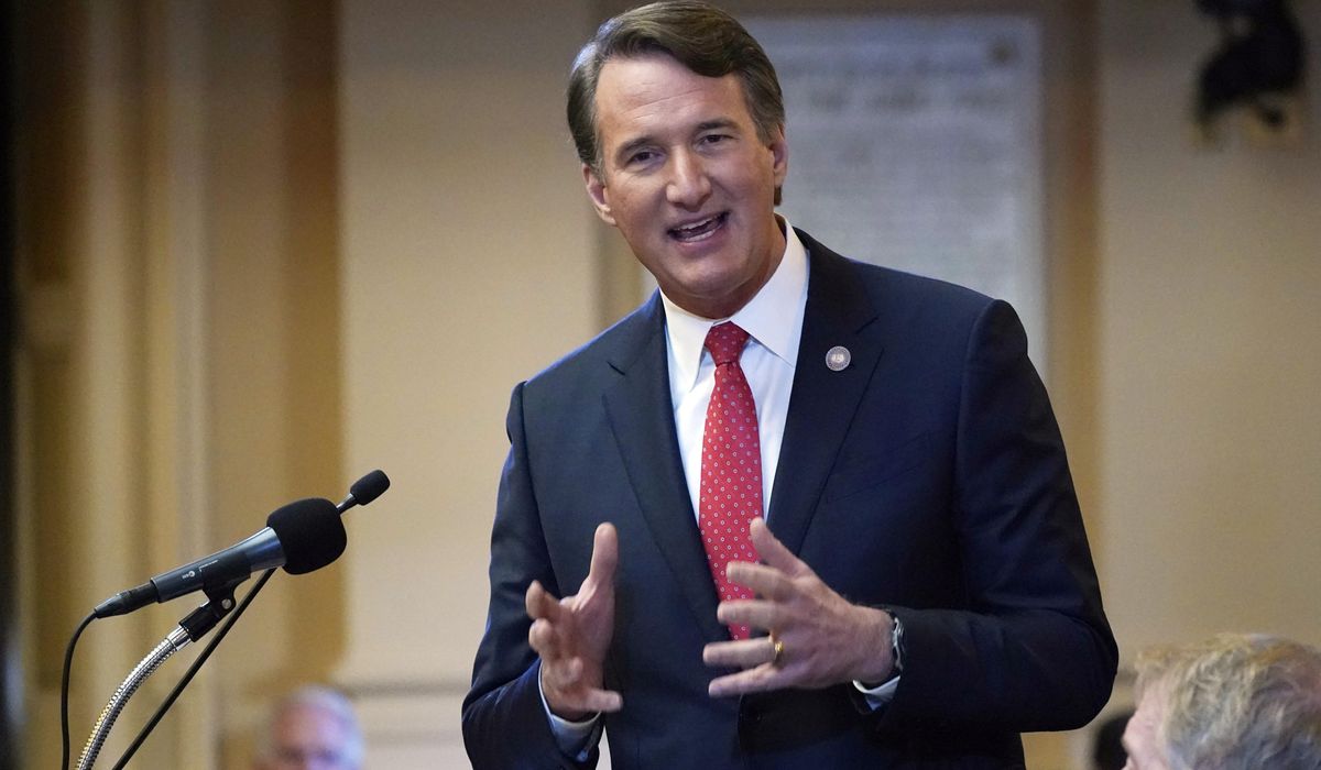 NextImg:Youngkin backs Abbott in border spat with Biden: ‘Virginia stands with Texas’