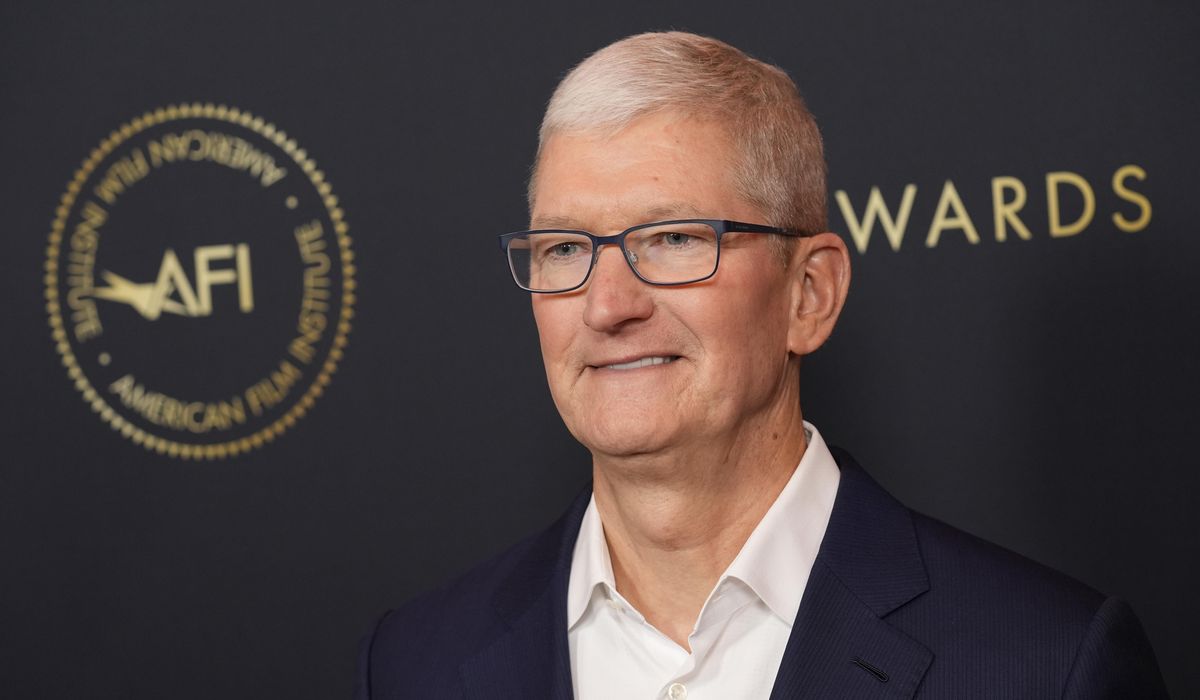 NextImg:Apple scraps multibillion-dollar plan to build electric cars, instead shifts staff to AI