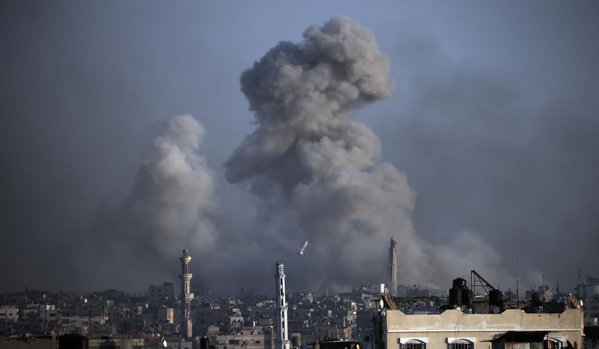 NextImg:Israeli strike kills 16 in southern Gaza; no word on whether medicines reached hostages