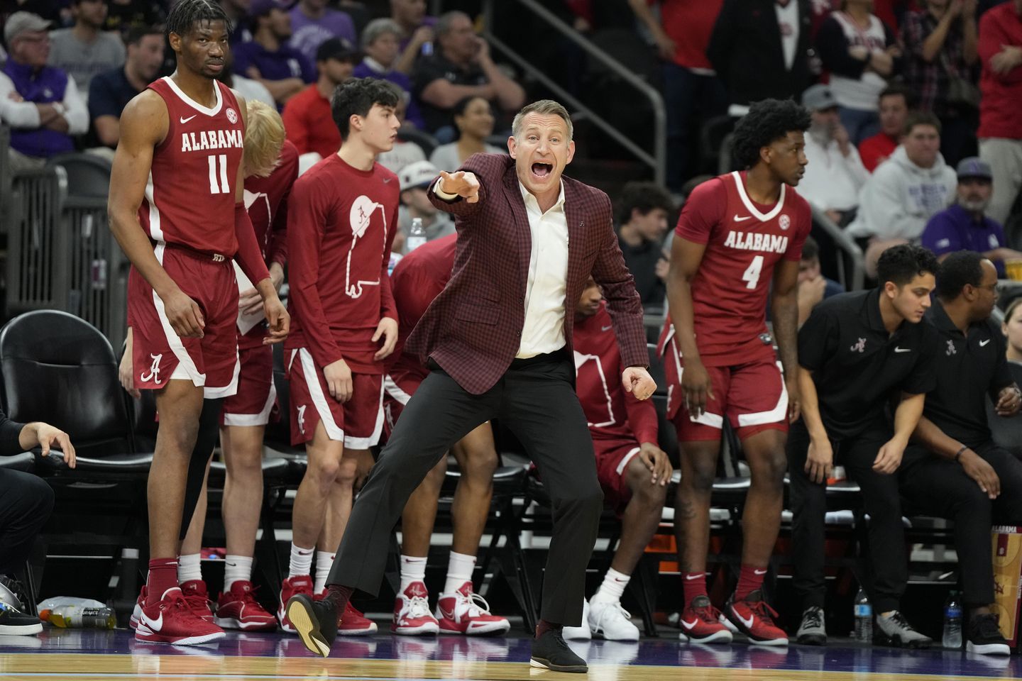 SEC reprimands Alabama coach Nate Oats for making contact with Missouri player
