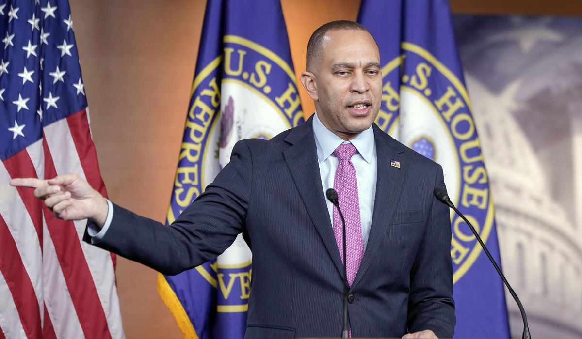 NextImg:Jeffries bashes Republicans for Mayorkas impeachment
