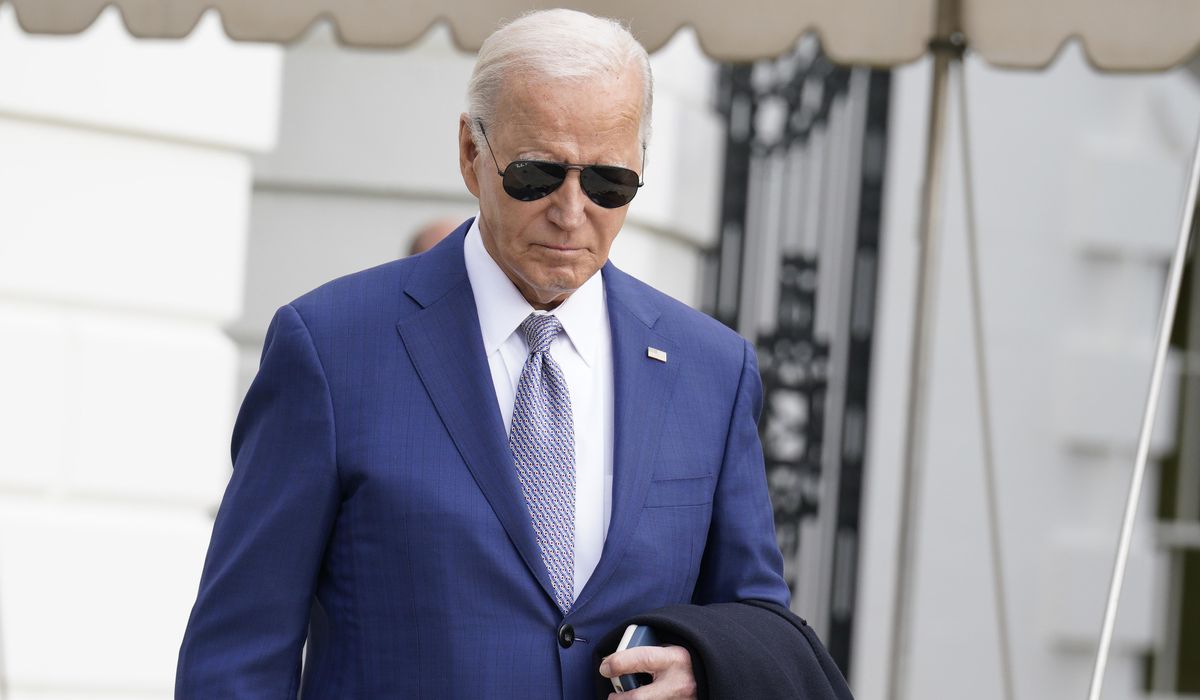 NextImg:Biden dismisses waning support among Muslim Americans