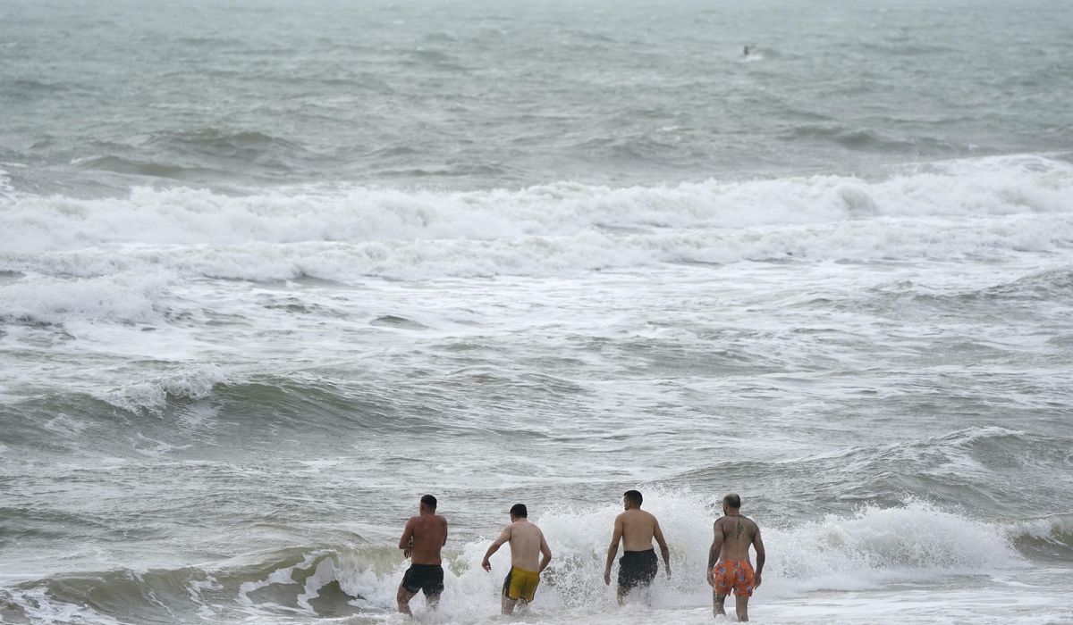 NextImg:Storm Isha’s rain, wind expected to batter parts of U.K., Ireland