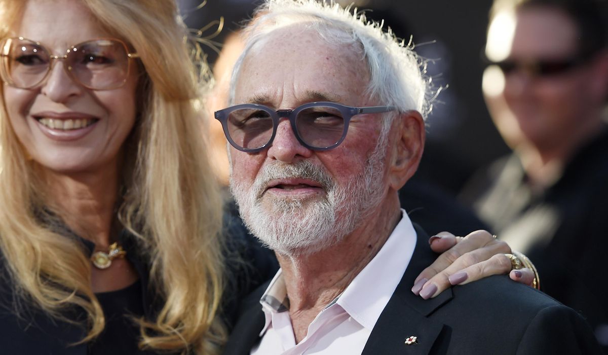 NextImg:Norman Jewison, acclaimed director of ‘In the Heat of the Night’ and ‘Moonstruck,’ dies at 97