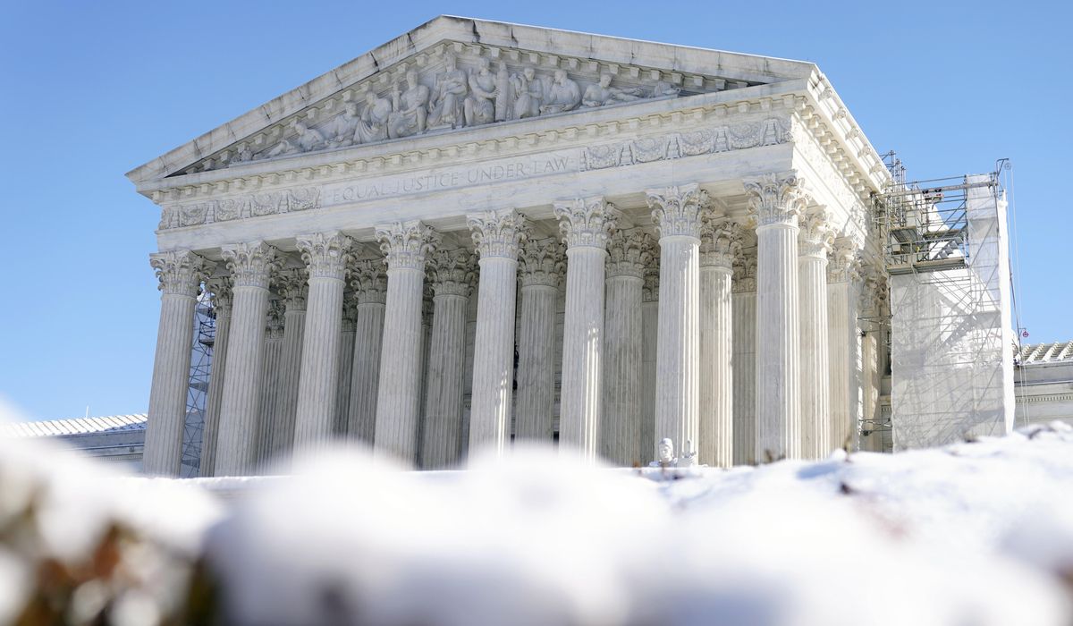 NextImg:Supreme Court allows federal agents to cut razor wire Texas installed on U.S.-Mexico border