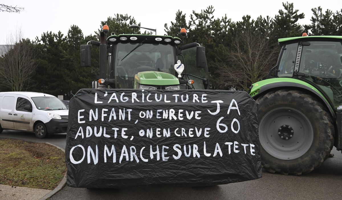 NextImg:A woman dies and 2 people are injured at a French farmers’ protest barricade