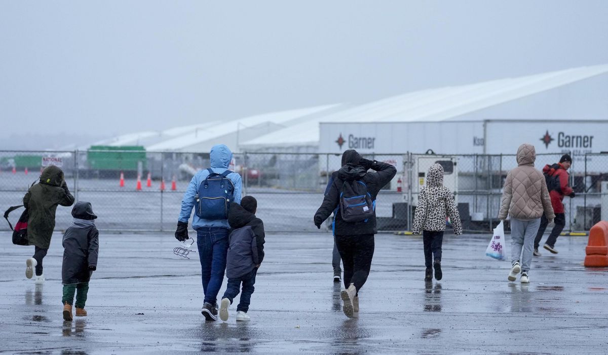 NextImg:Lawmakers set up meeting on Runway 19 to pressure Schumer on border