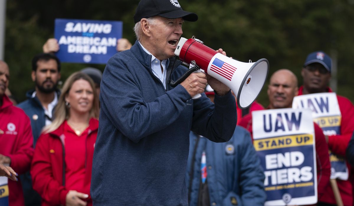 NextImg:Biden will speak at United Auto Workers forum as he woos the blue-collar vote in battleground states