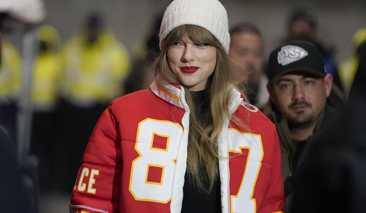 NextImg:Deepfake explicit images of Taylor Swift spread on social media. Her fans are fighting back