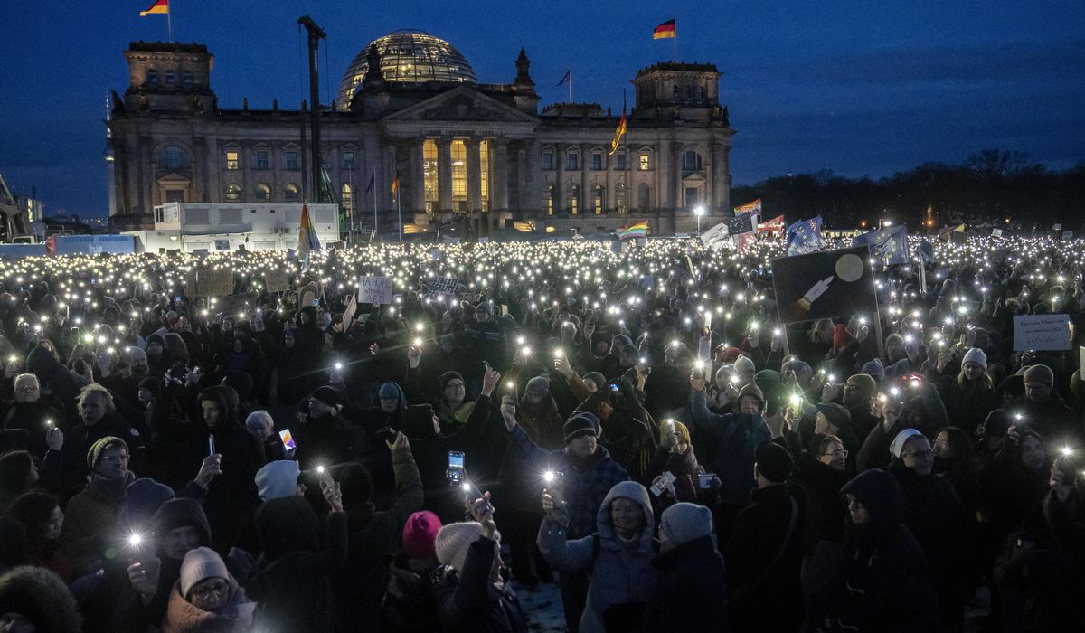 NextImg:German president calls for alliance against extremism amid protests against far right