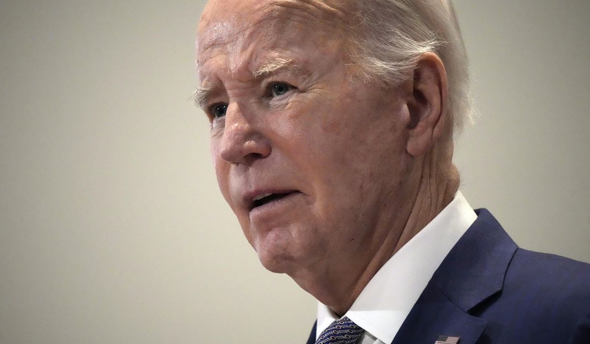 NextImg:Biden to soak up sunshine and campaign cash in Florida trip