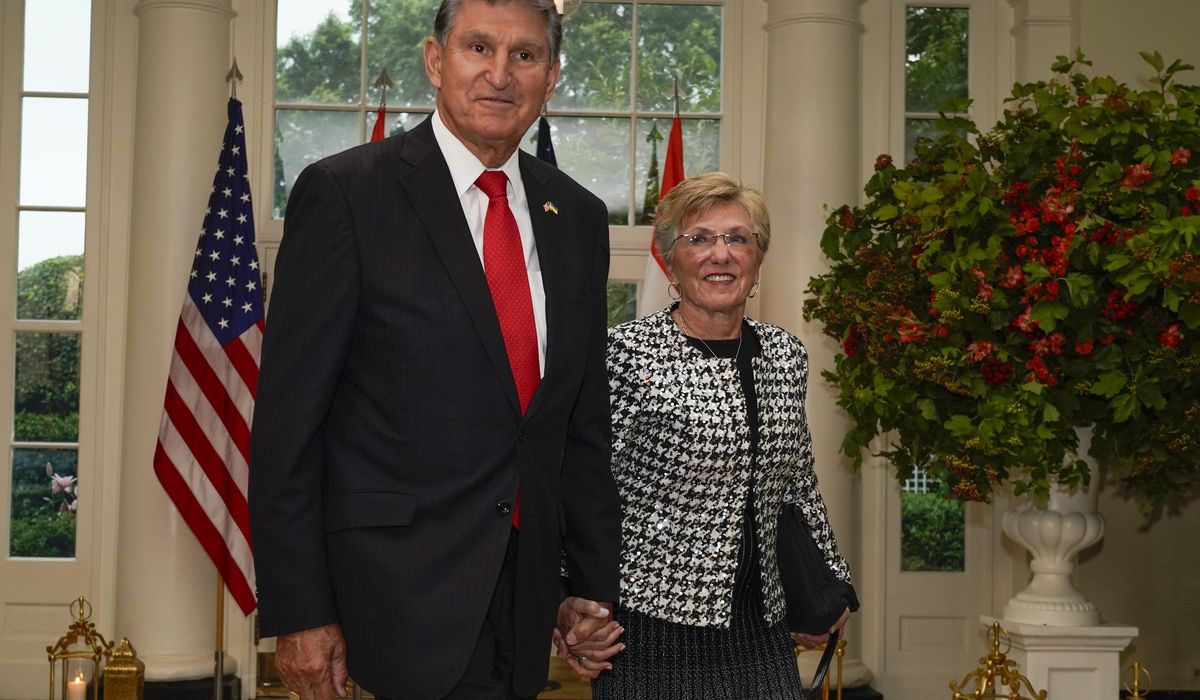 NextImg:U.S. Sen. Joe Manchin’s wife, Gayle, hospitalized in stable condition after Birmingham car crash
