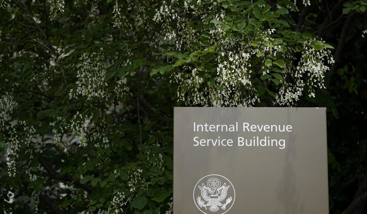 NextImg:IRS watchdog: Contractors who failed background checks maintained access to sensitive agency systems