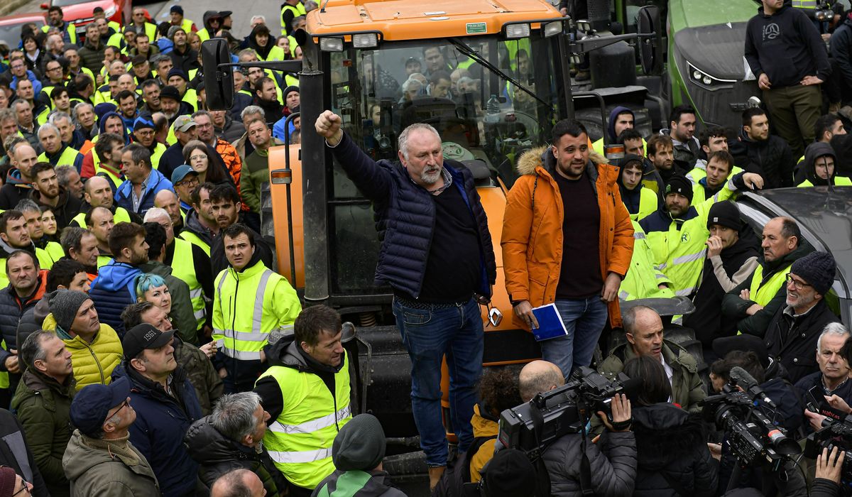 NextImg:Farmers in Spain, Italy and Poland protest over European Union policies and competition