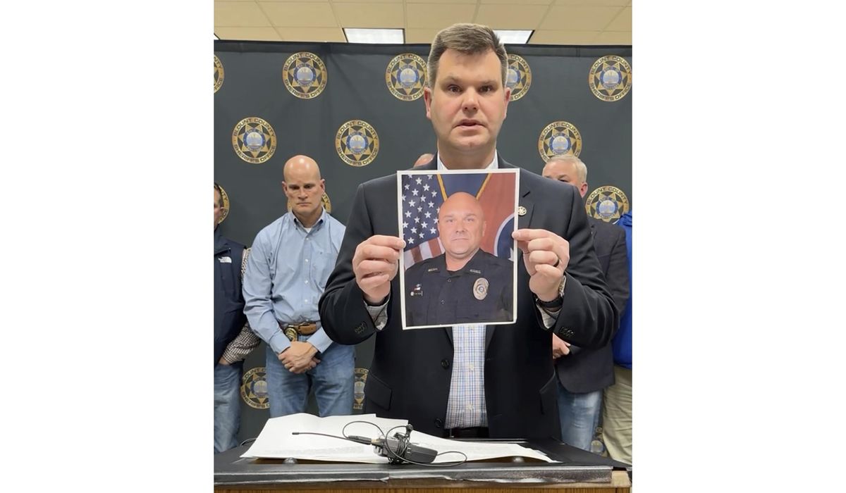 NextImg:Search continues for suspect in the fatal shooting of a Tennessee deputy; 2 related arrests made