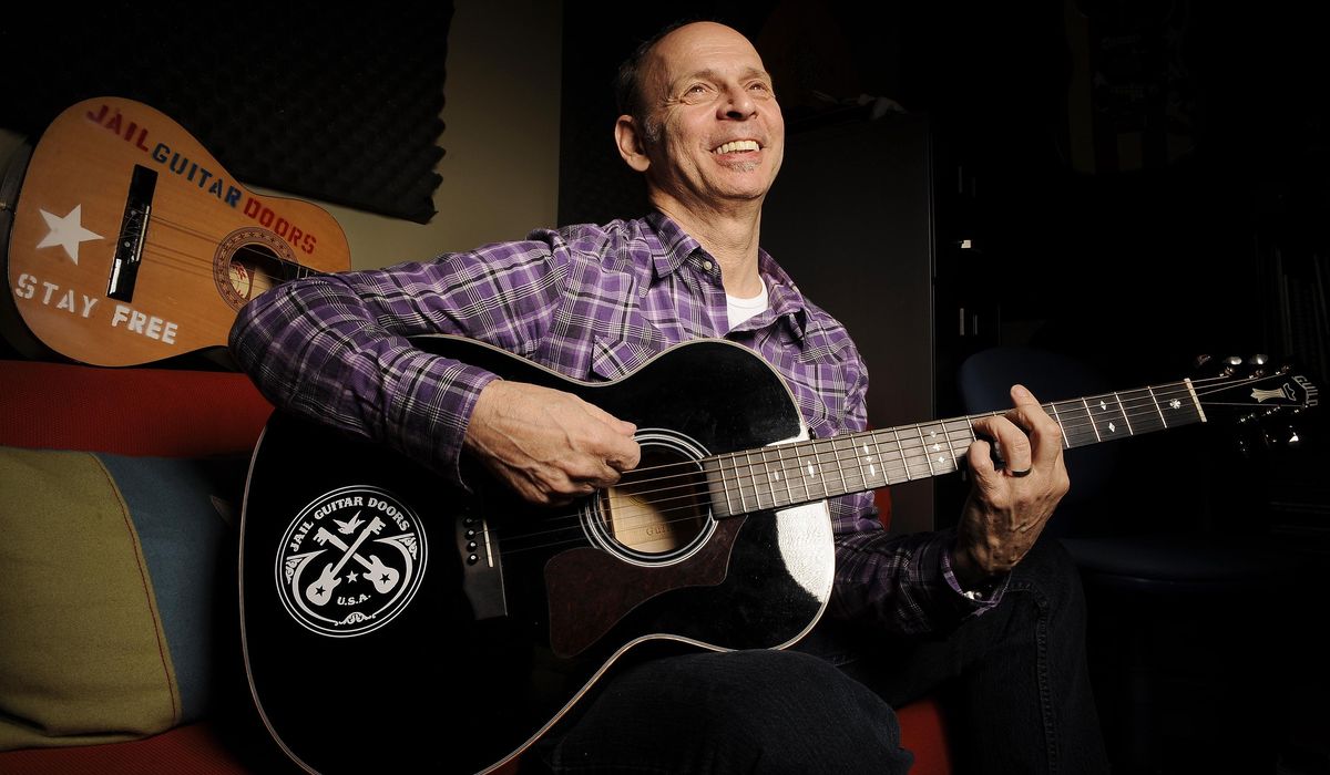 NextImg:Wayne Kramer, late guitarist of rock band MC5, also leaves legacy of bringing music to prisons