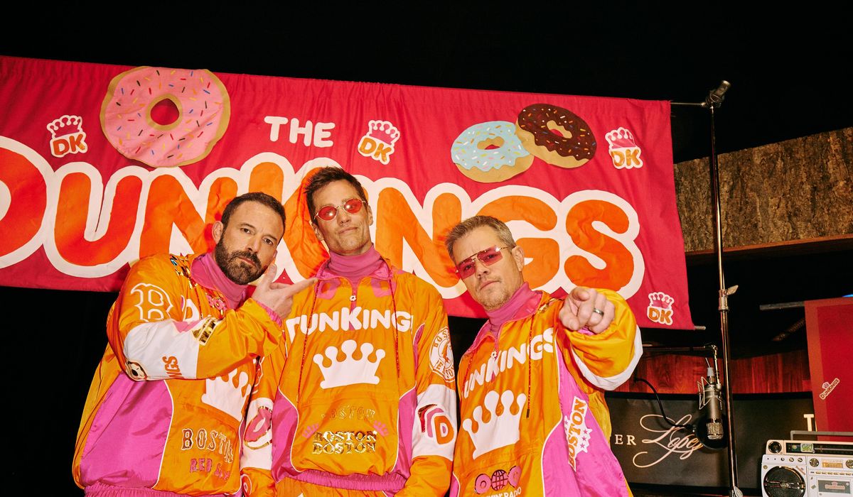 NextImg:Tracksuits in Dunkin’ Donuts Super Bowl spot sprint to all sold out