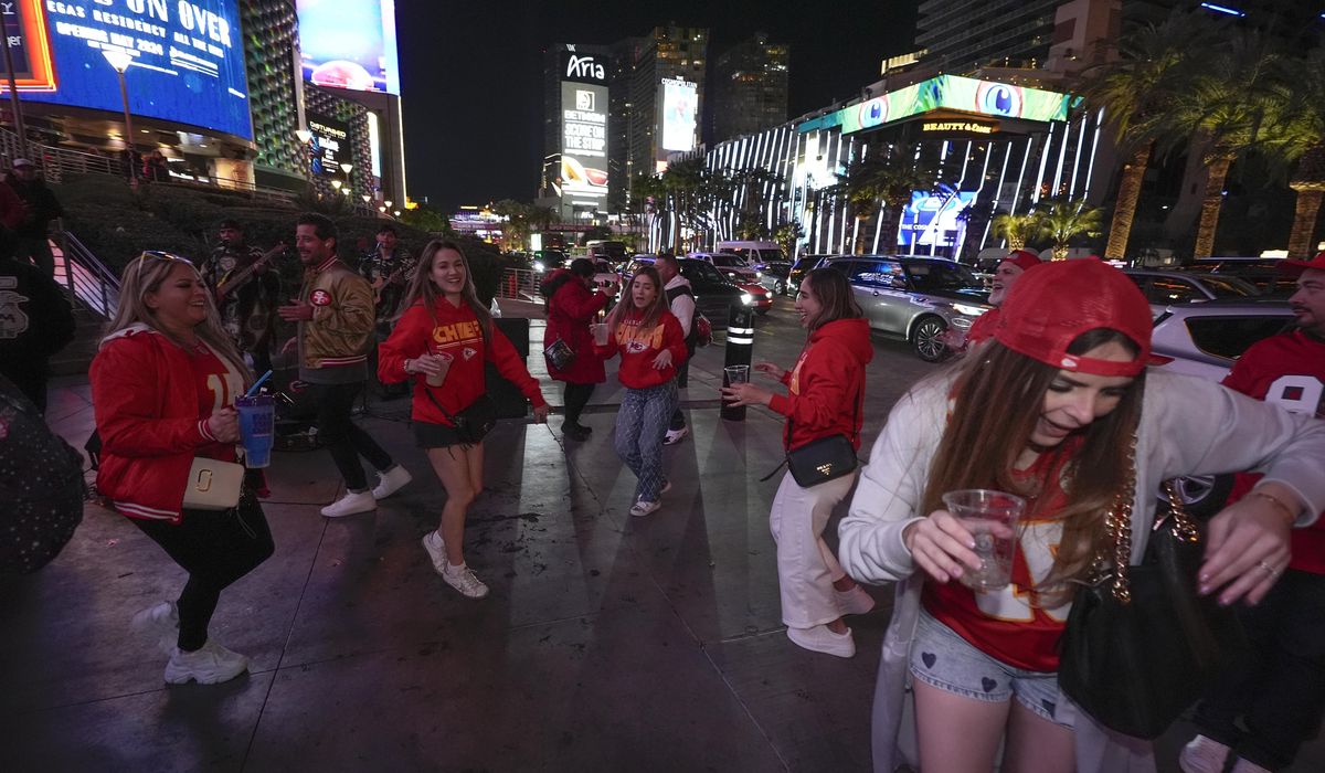 NextImg:Chiefs and 49ers fans clash in post-Super Bowl melee in Las Vegas casino