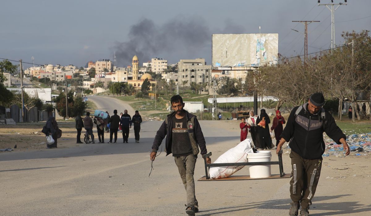 NextImg:Israeli forces storm main hospital in southern Gaza after prolonged standoff and partial evacuation