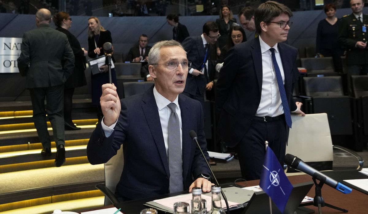 NextImg:NATO’s Stoltenberg: Russia must answer questions about death of jailed Putin critic