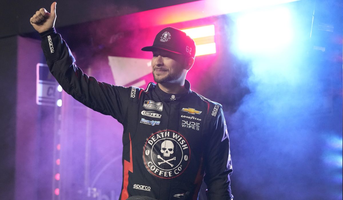 NextImg:Beard Motorsports carries on at Daytona 500 in honor of late patriarch of team and family