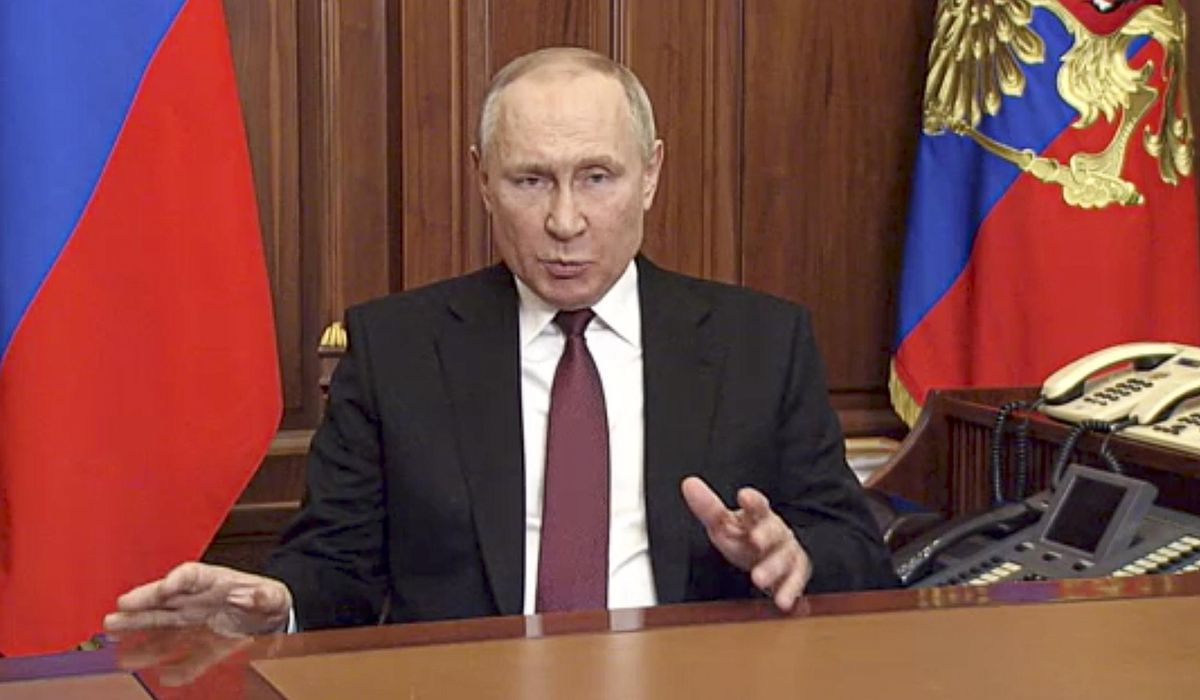 NextImg:Putin takes a flight in nuclear-capable bomber in a tough message to the West ahead of election