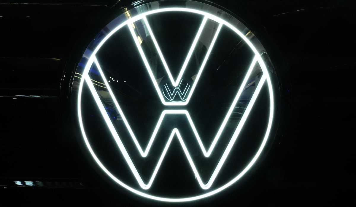 NextImg:Volkswagen to recall 261,000 cars to fix pump problem that can let fuel leak and increase fire risk