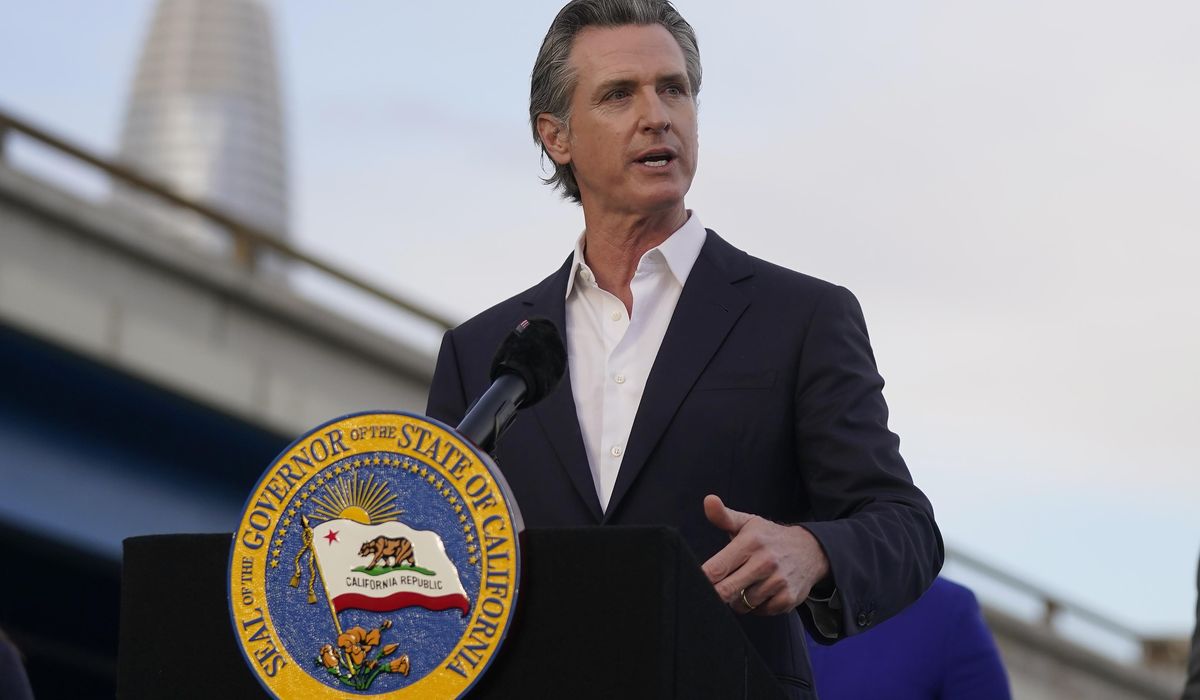 NextImg:Newsom fights back against ‘abortion trafficking’ bills