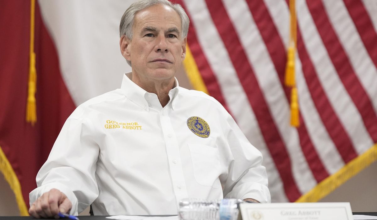 NextImg:Texas voters standing with Abbott on border security