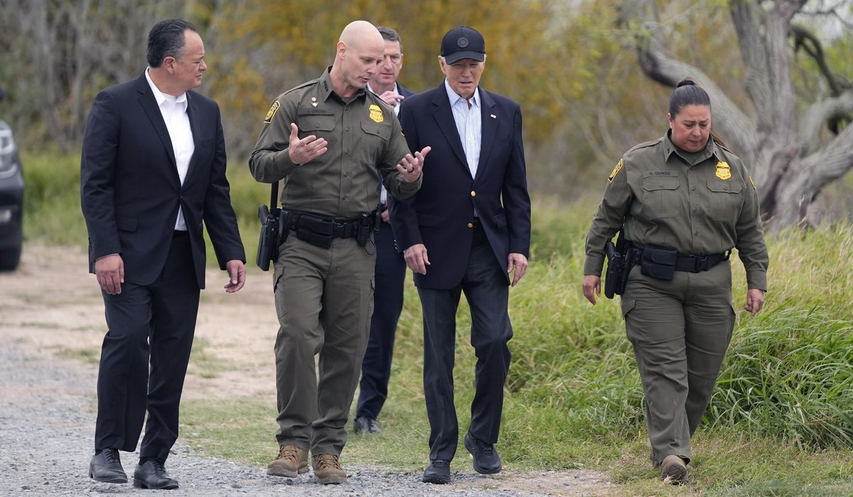 NextImg:Border Patrol union chief says Biden must quit saying union backed border bill
