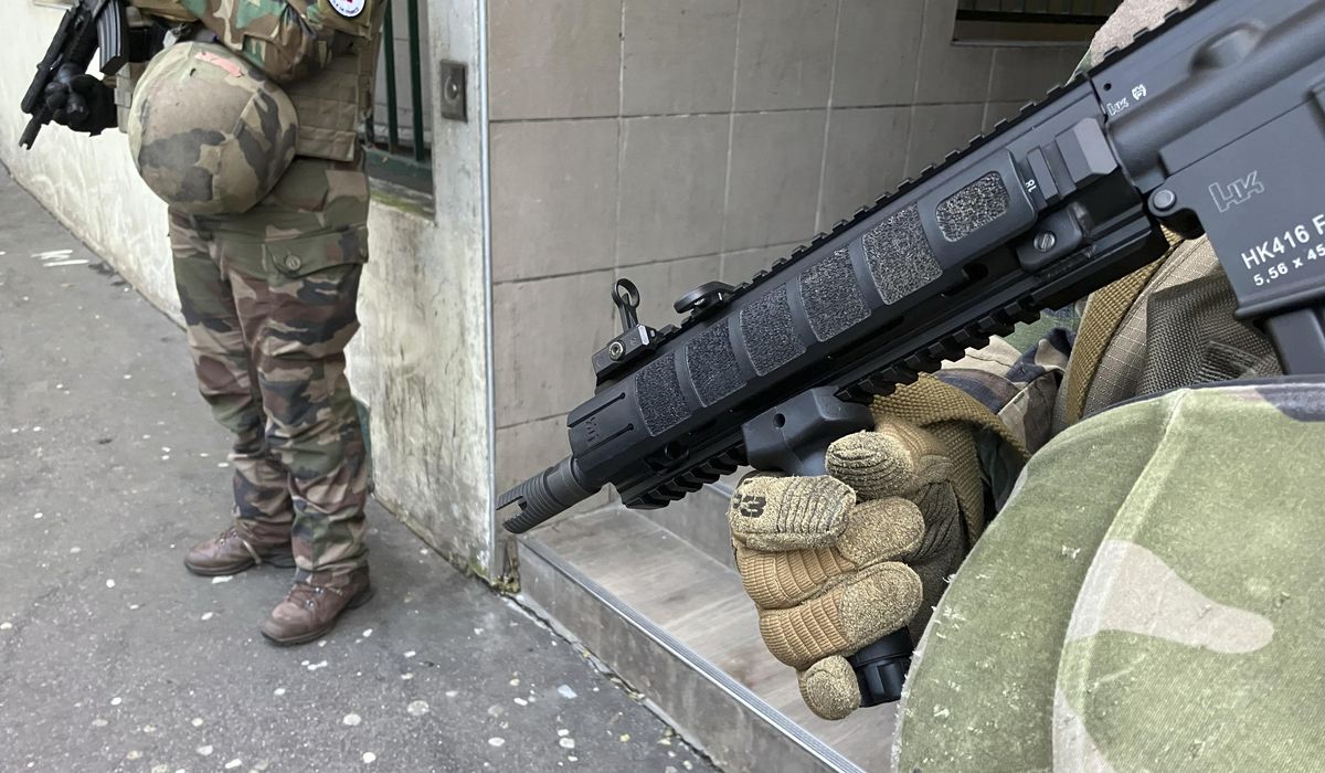 NextImg:French police hunt an assailant who attacked a man leaving a Paris synagogue