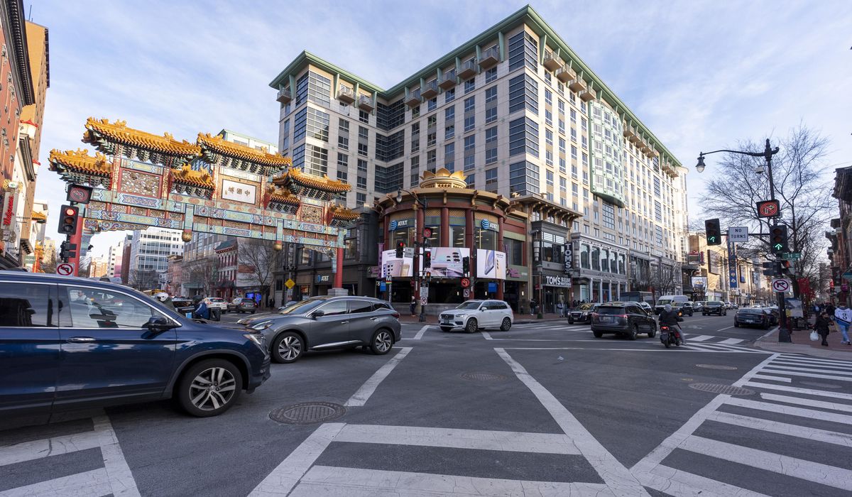 NextImg:D.C. businesses expect to be worse off financially in 6 months than region and nation, survey shows