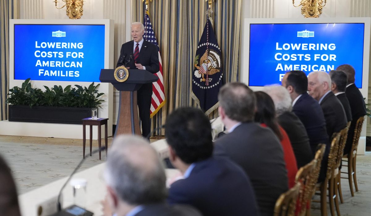 NextImg:Biden forms strike force against ‘unfair pricing,’ caps credit card late fees