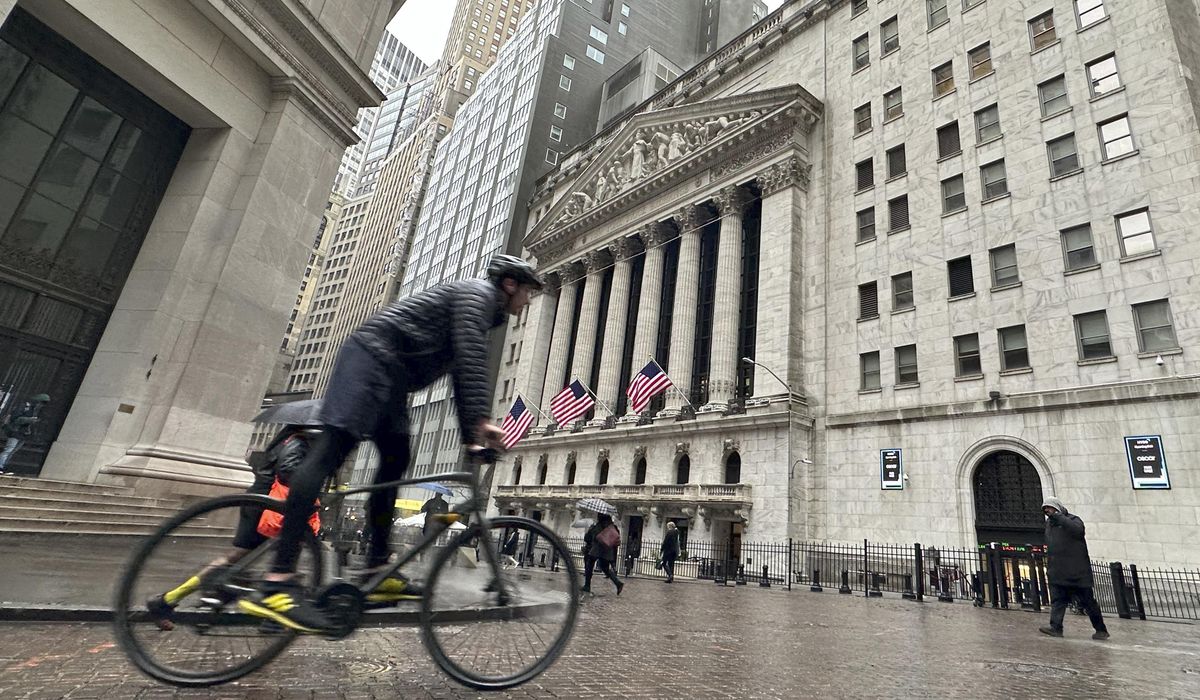 NextImg:Wall Street falls further from its records as bitcoin hits all-time high
