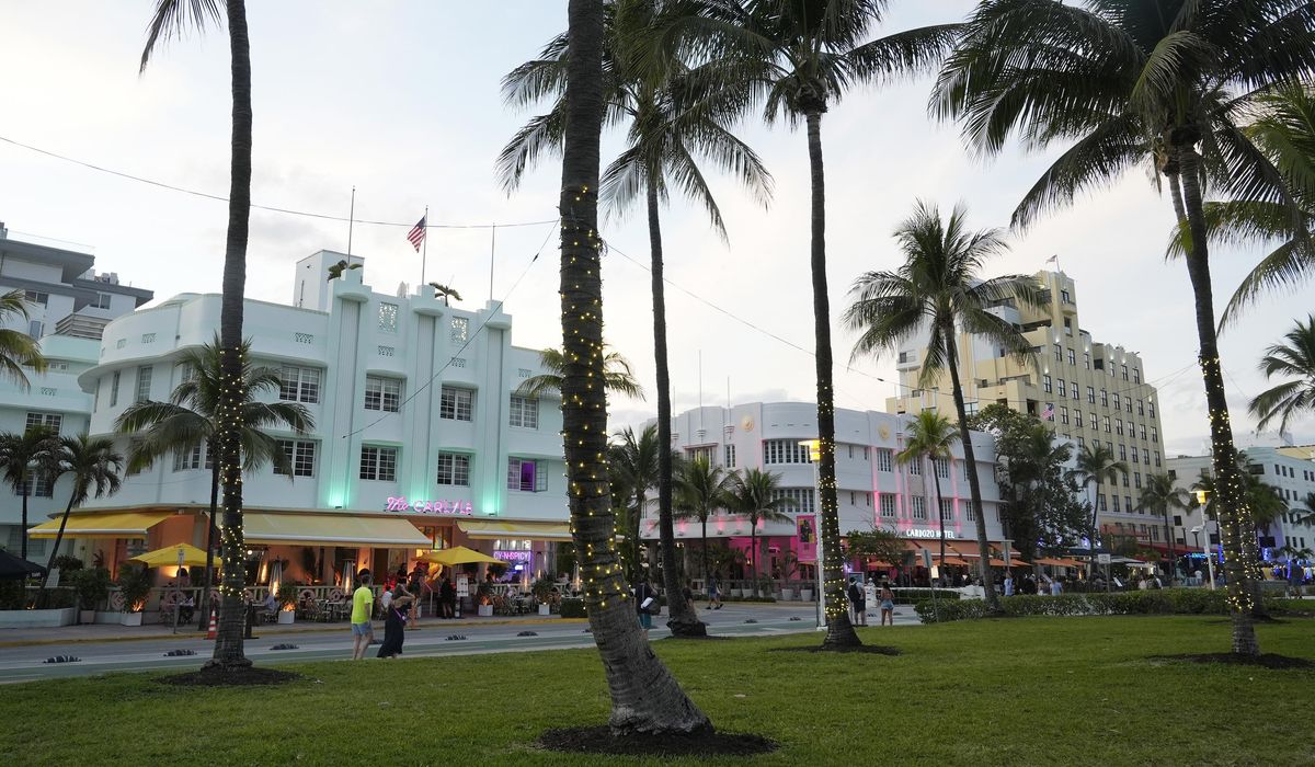 NextImg:Miami Beach is breaking up with spring break — or at least trying to