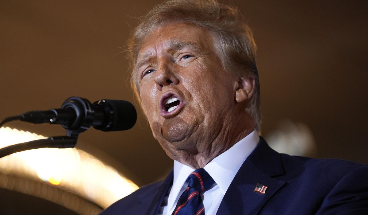 NextImg:Trump grabs first win of the night in Virginia