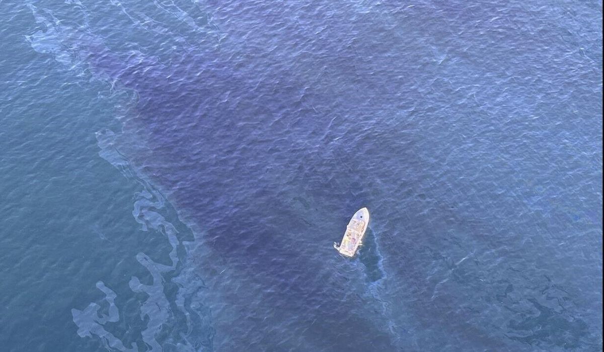 NextImg:No recoverable oil is left in the water from sheen off Southern California coast, officials say