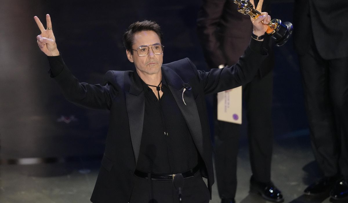 NextImg:Robert Downey Jr. wins his first Oscar for supporting actor role in ‘Oppenheimer’