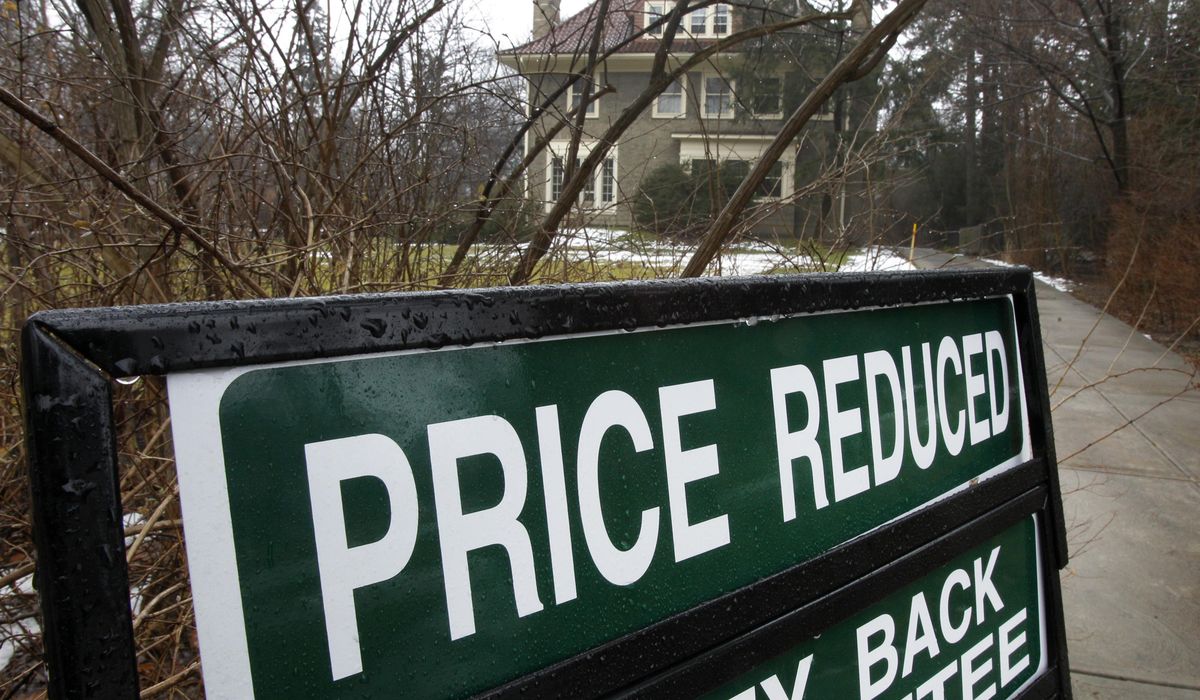 NextImg:Home sellers cutting list prices as spring buying season starts with higher mortgage rates