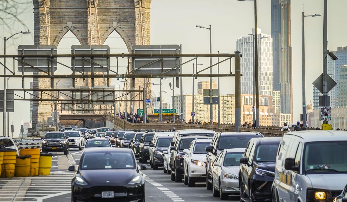 NextImg:Tech glitch shuts down motor vehicle service offices nationwide for hours