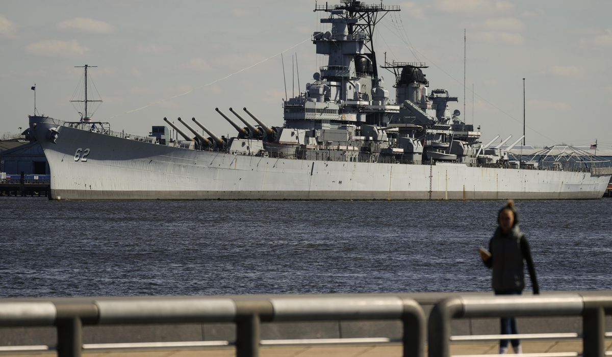 NextImg:Battleship on the Delaware River: USS New Jersey traveling to Philadelphia for repairs