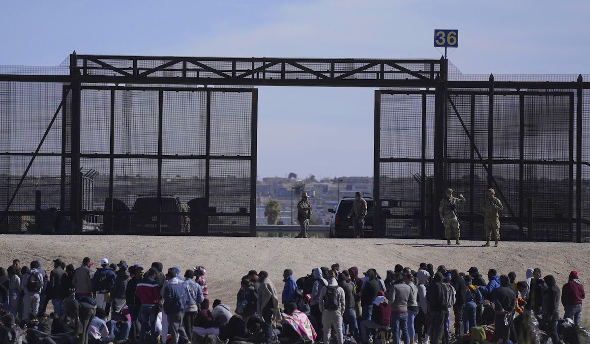 NextImg:Texas unimpressed by Biden’s fundraising visit during border chaos