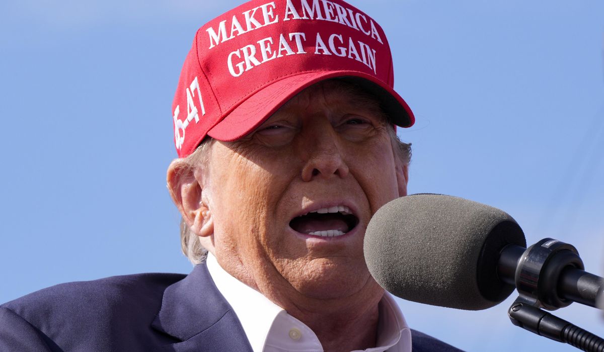 NextImg:Trump’s invite to major donors prioritizes the committee paying his legal bills over the RNC