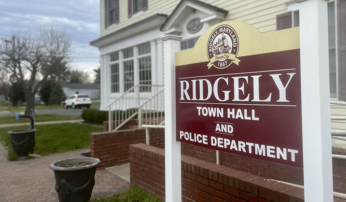 NextImg:Maryland town suspends police force, will get law enforcement from county cops instead