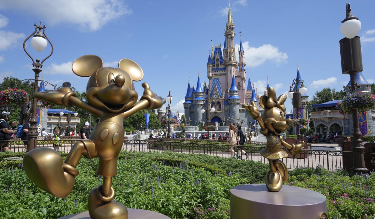 NextImg:Disney allowed to pause its federal lawsuit against Florida governor as part of settlement deal