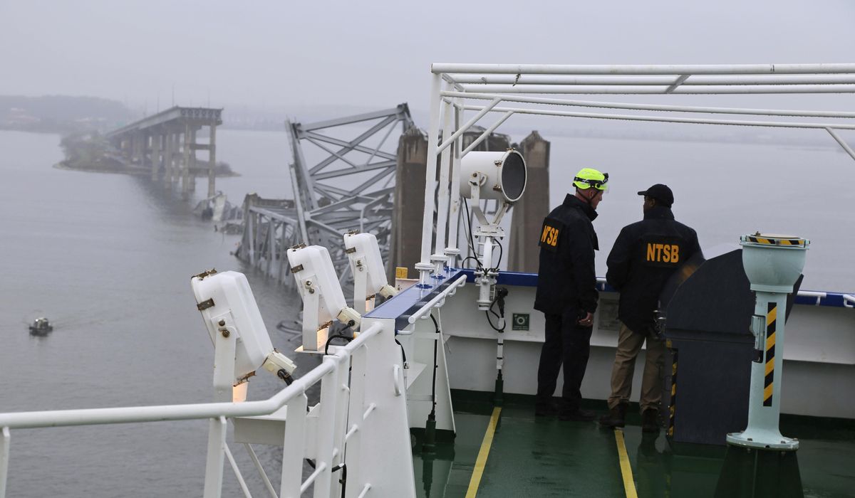 NextImg:Salvage crews mobilize as first $60 million approved for Baltimore bridge disaster