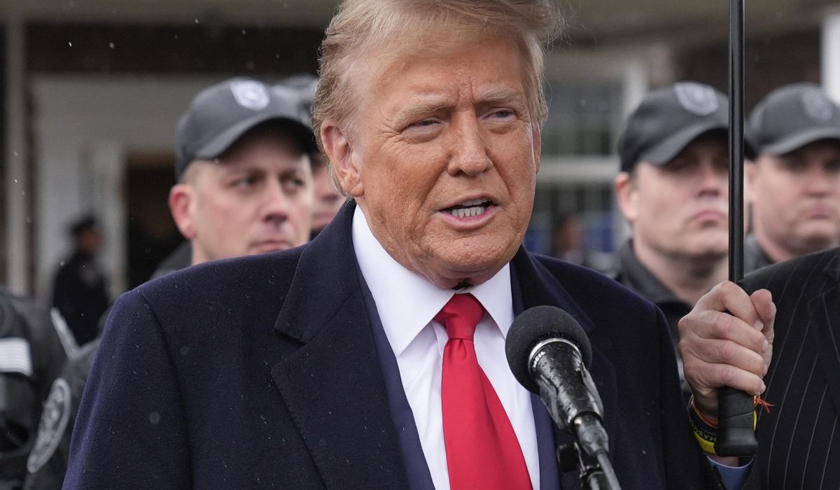 NextImg:Outpaced by Biden, Trump hopes to rake in record $33 million during Florida fundraiser